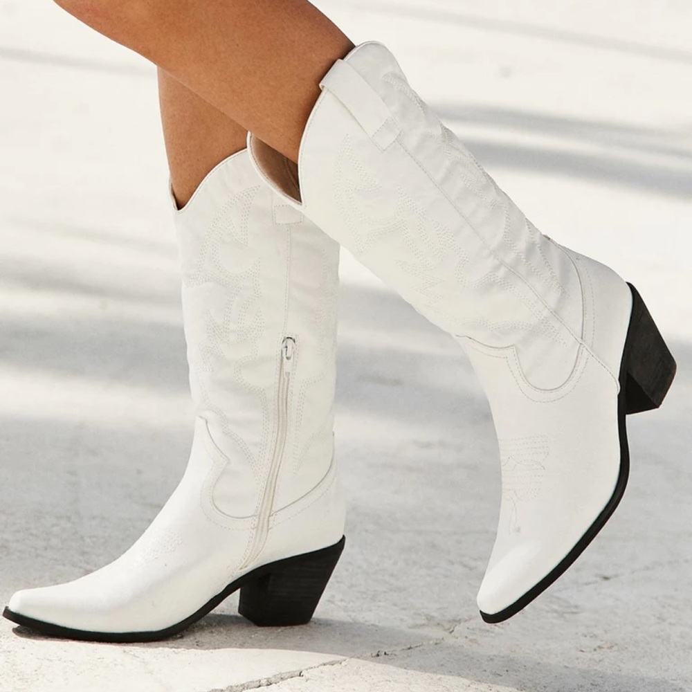 Therapy Clayton White Boots